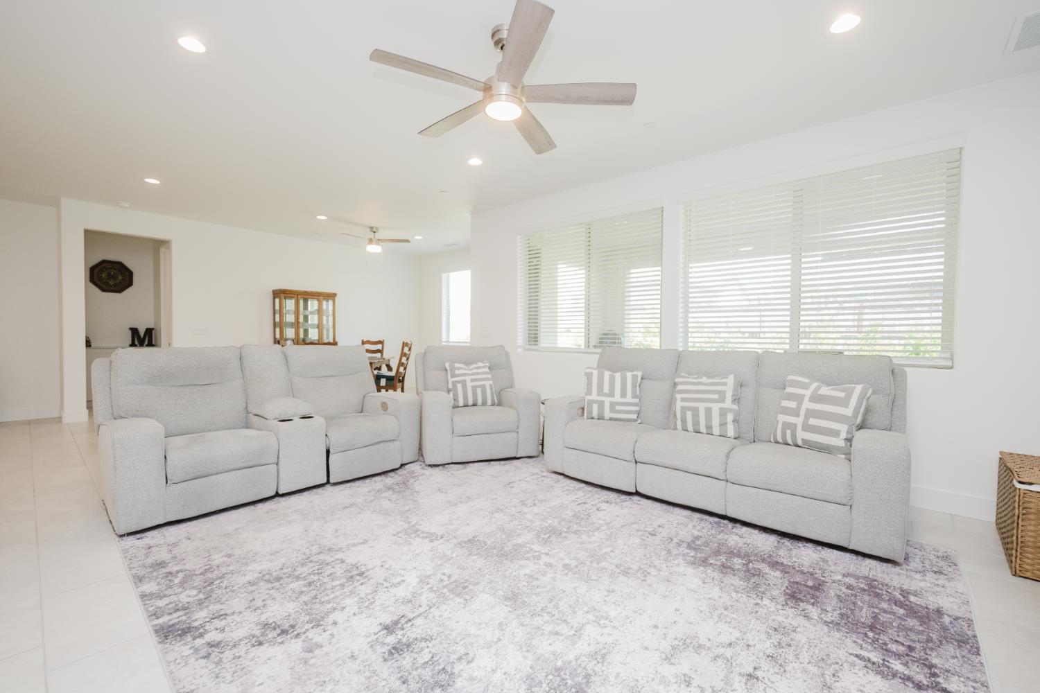 4285 Monarch Place, Madera, CA 93636