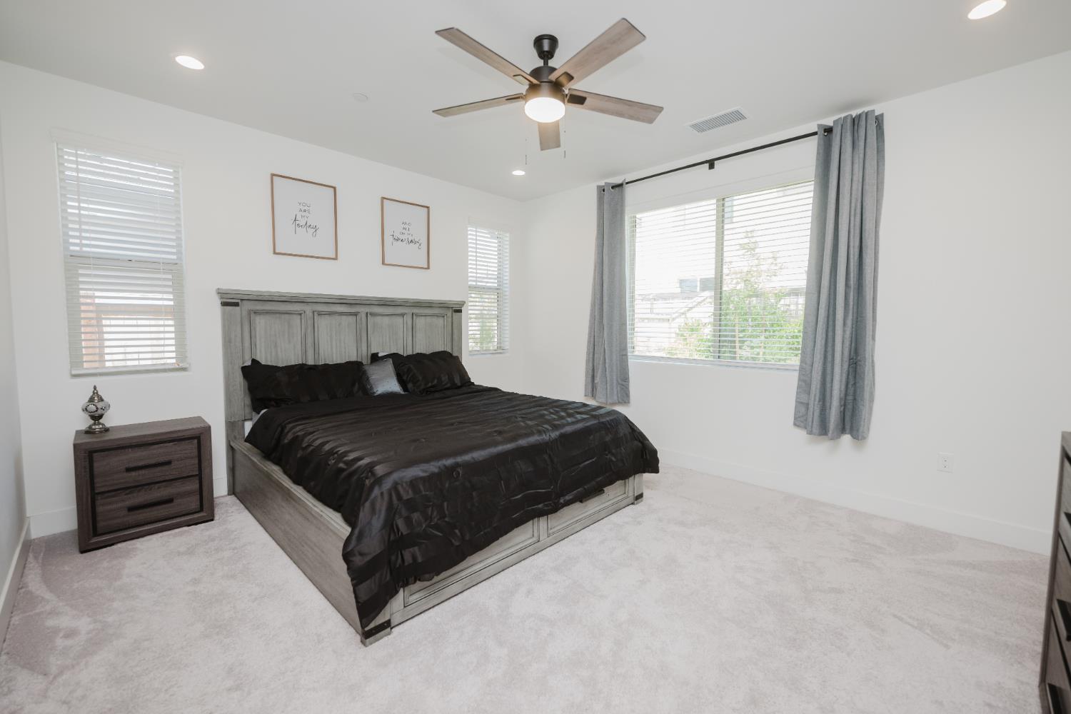 4285 Monarch Place, Madera, CA 93636