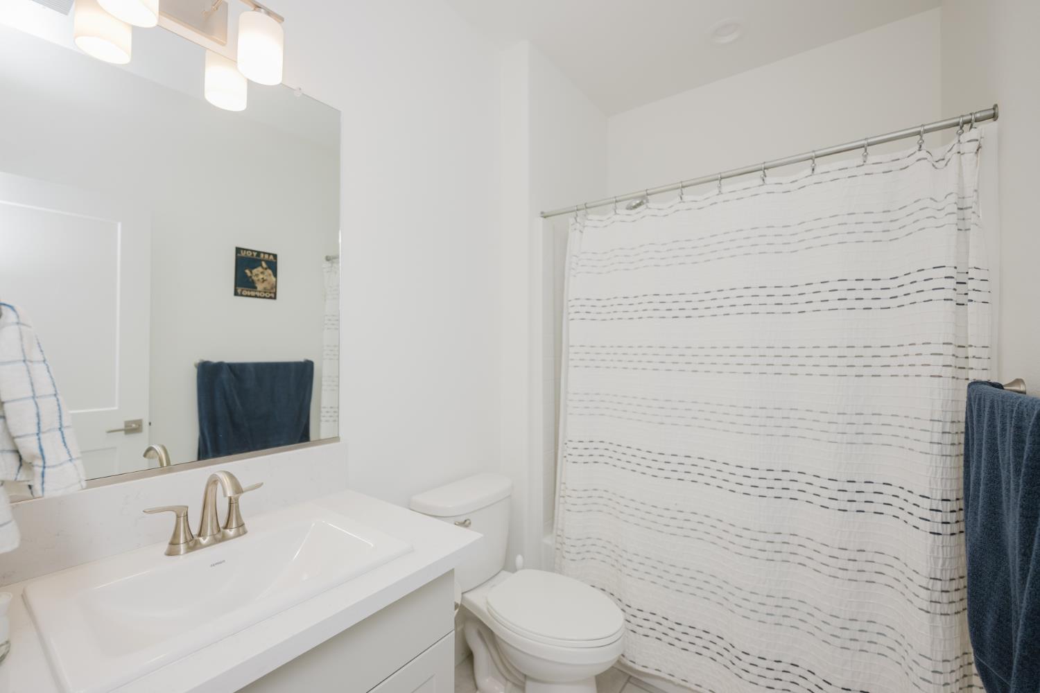 4285 Monarch Place, Madera, CA 93636