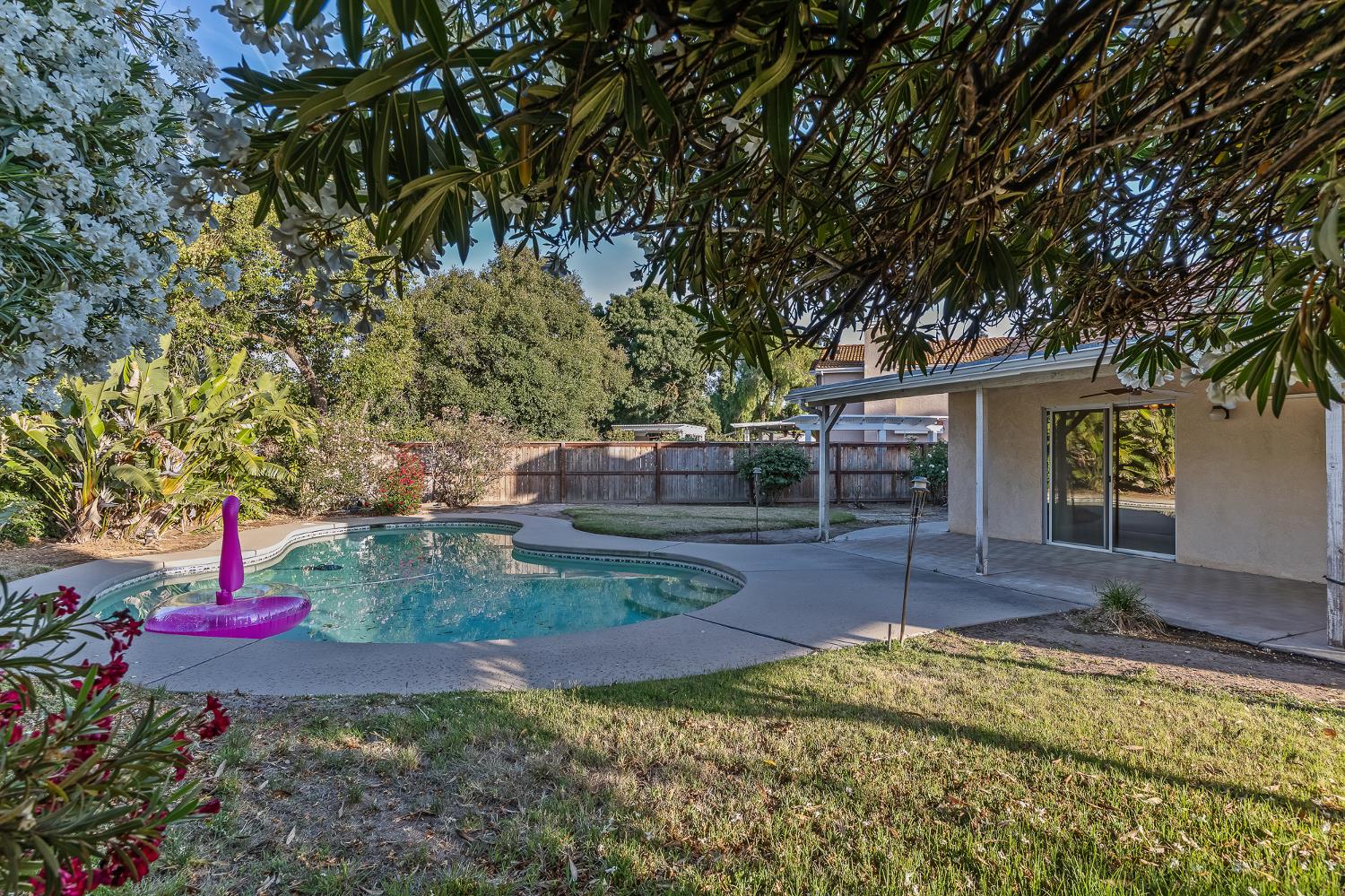 2631 Gamay Ave, Madera, CA 93637