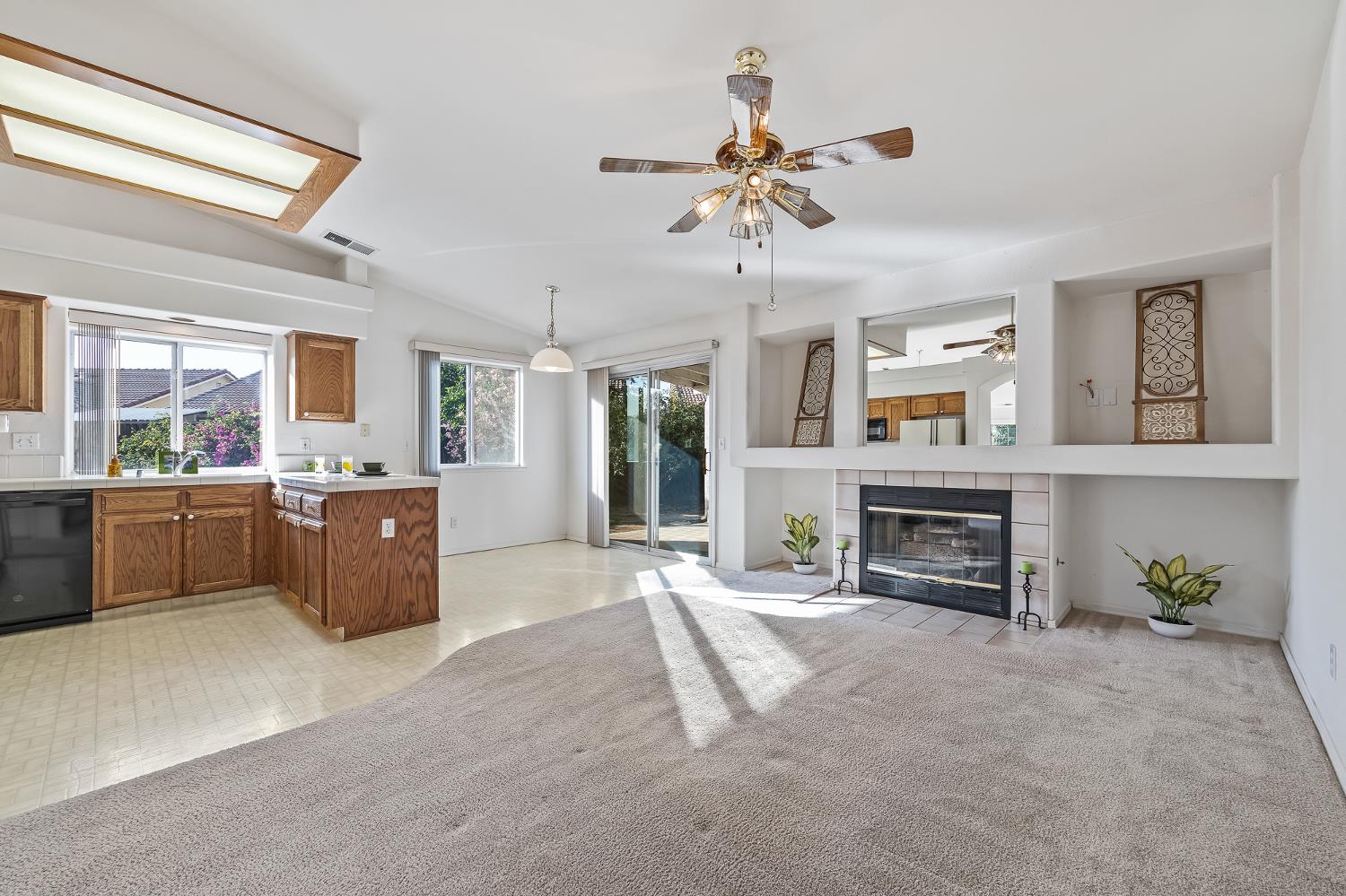 2631 Gamay Ave, Madera, CA 93637