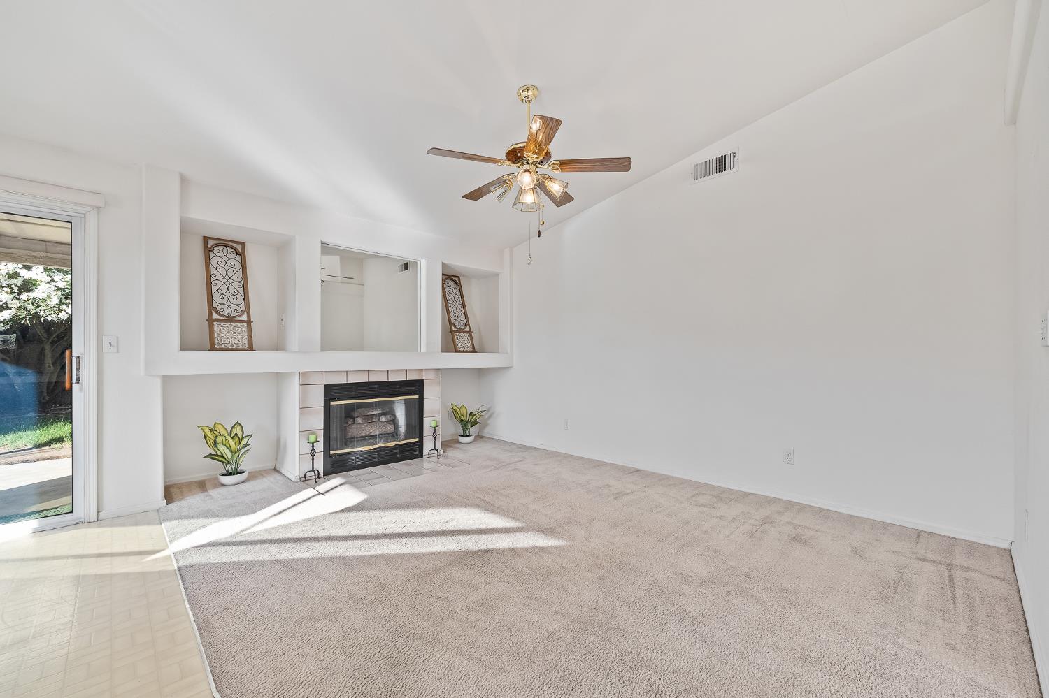 2631 Gamay Ave, Madera, CA 93637