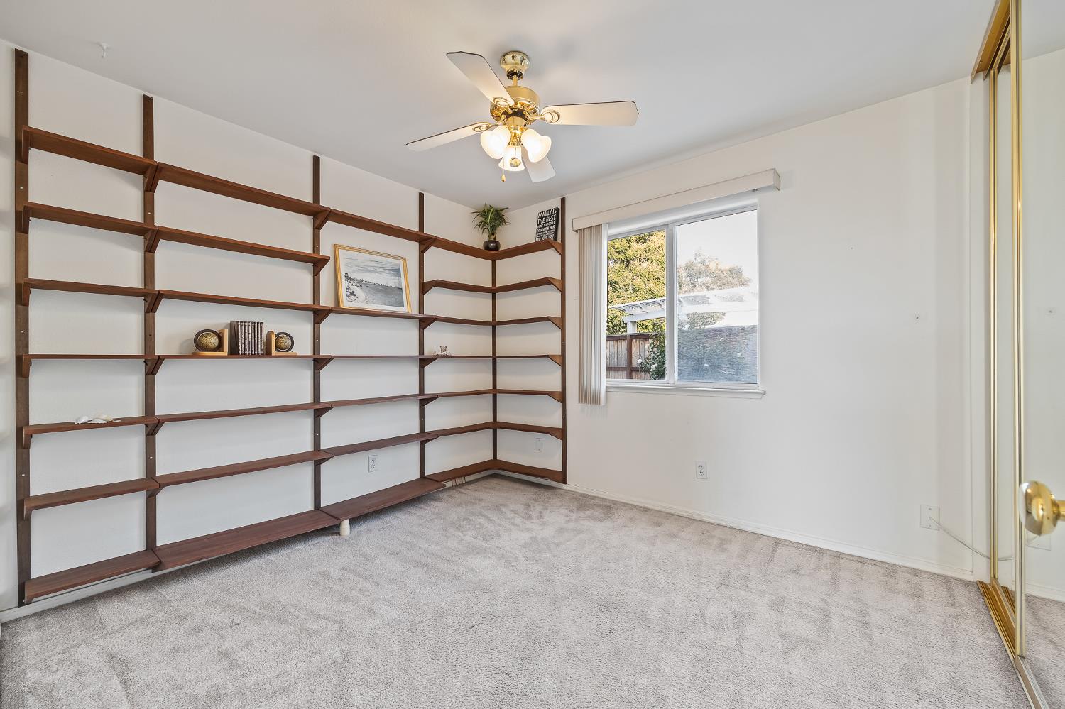 2631 Gamay Ave, Madera, CA 93637