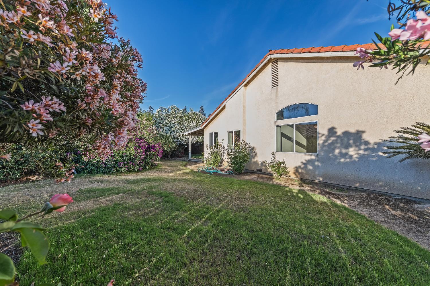 2631 Gamay Ave, Madera, CA 93637