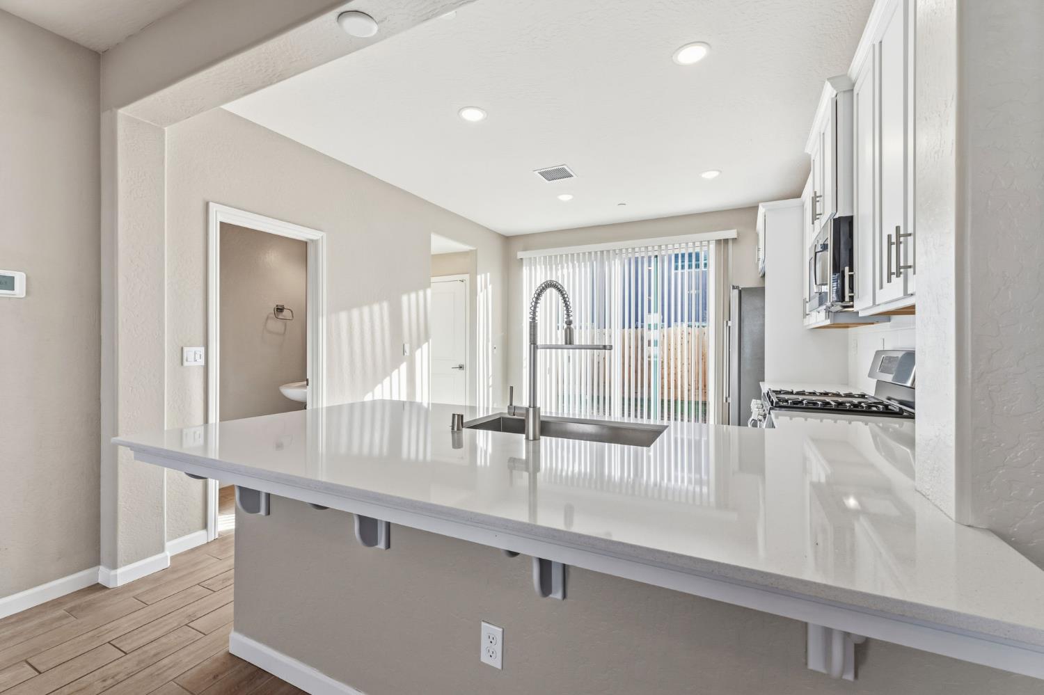 1116 Elevations Way W, Madera, CA 93636