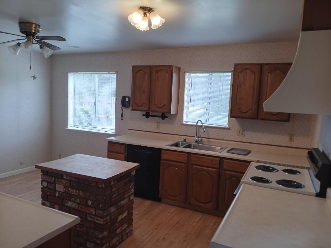 19324 Farallon Rd, Madera, CA 93638