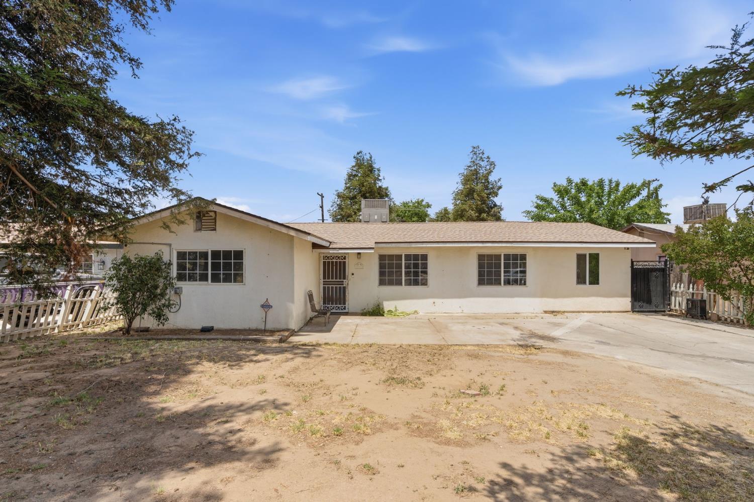 27341 Parkwood Ave, Madera, CA 93637