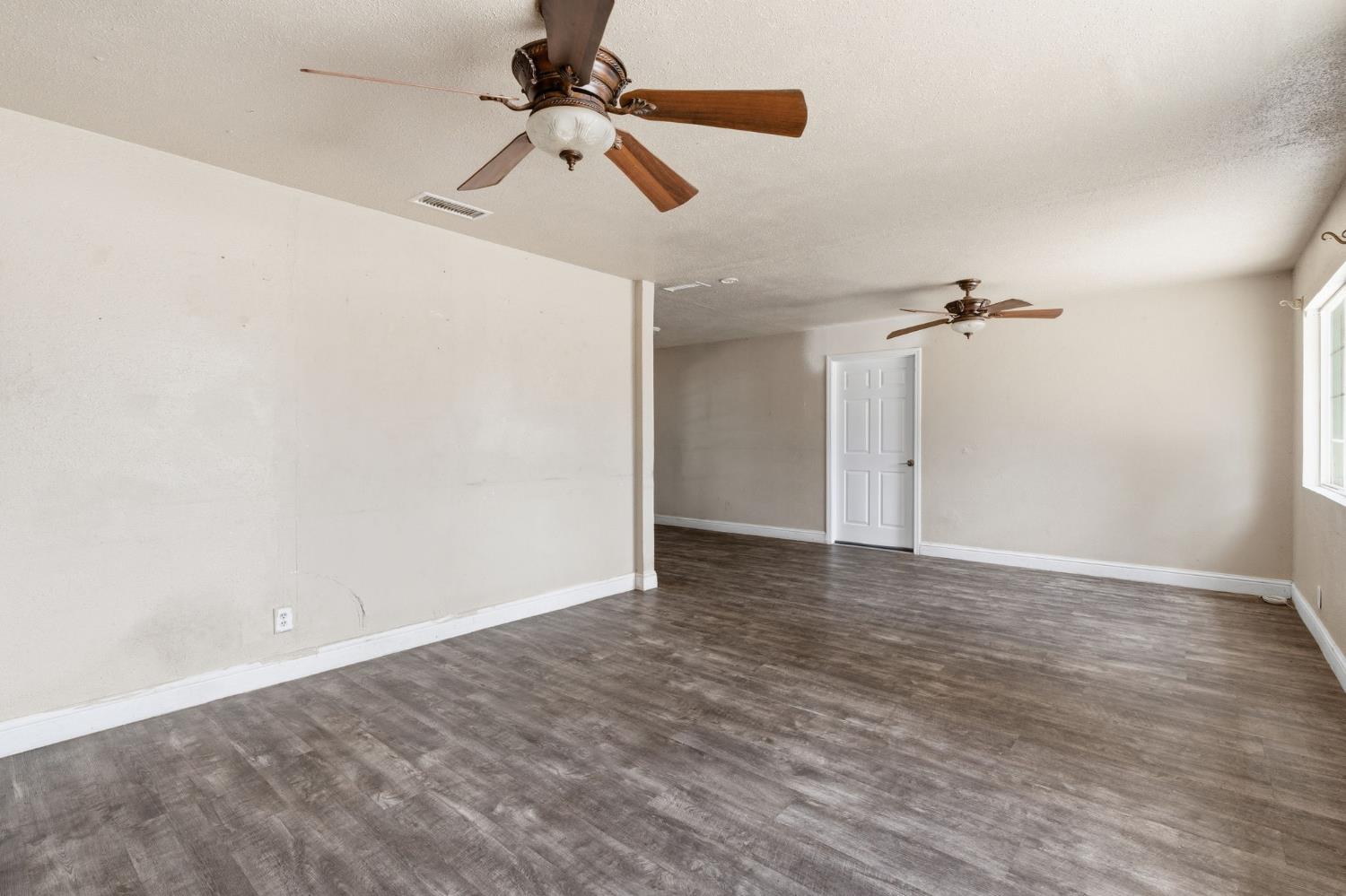 27341 Parkwood Ave, Madera, CA 93637