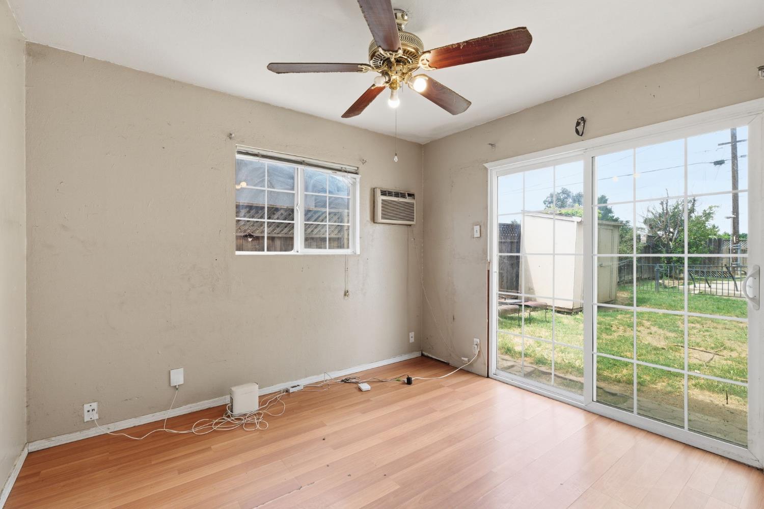 27341 Parkwood Ave, Madera, CA 93637
