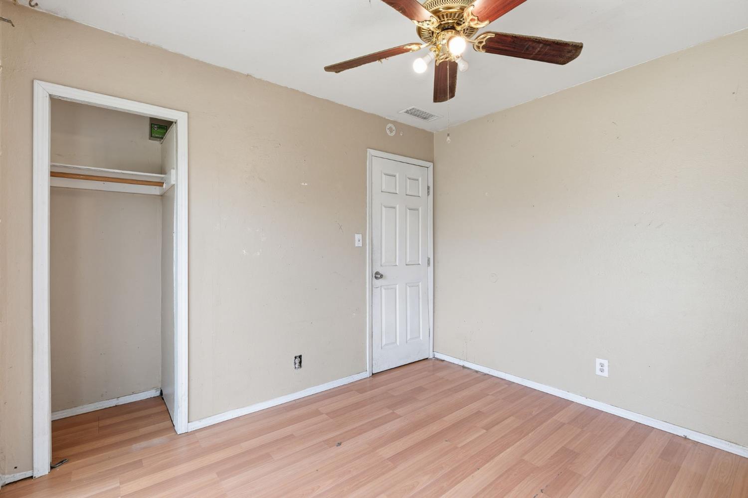 27341 Parkwood Ave, Madera, CA 93637