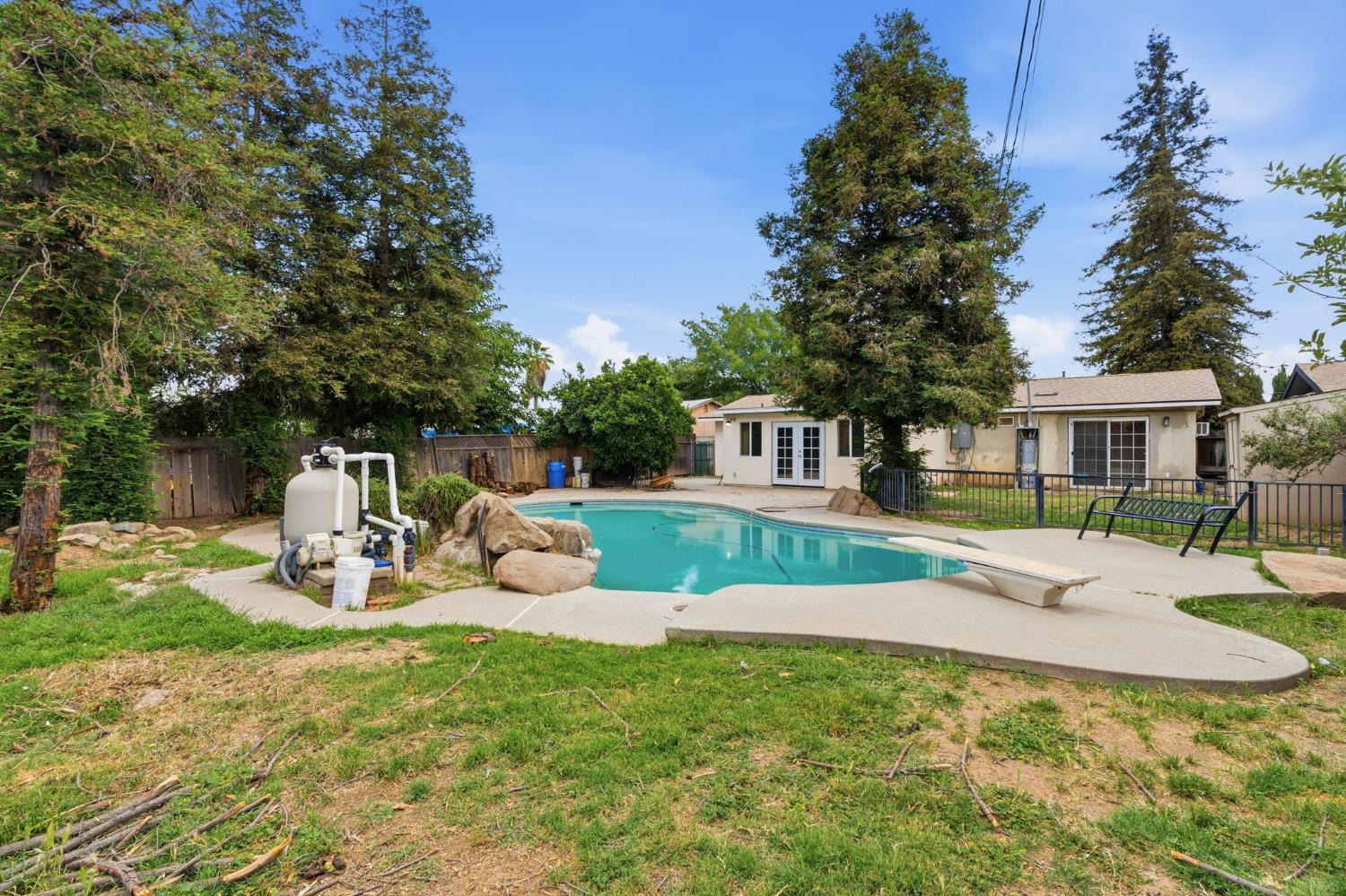 27341 Parkwood Ave, Madera, CA 93637