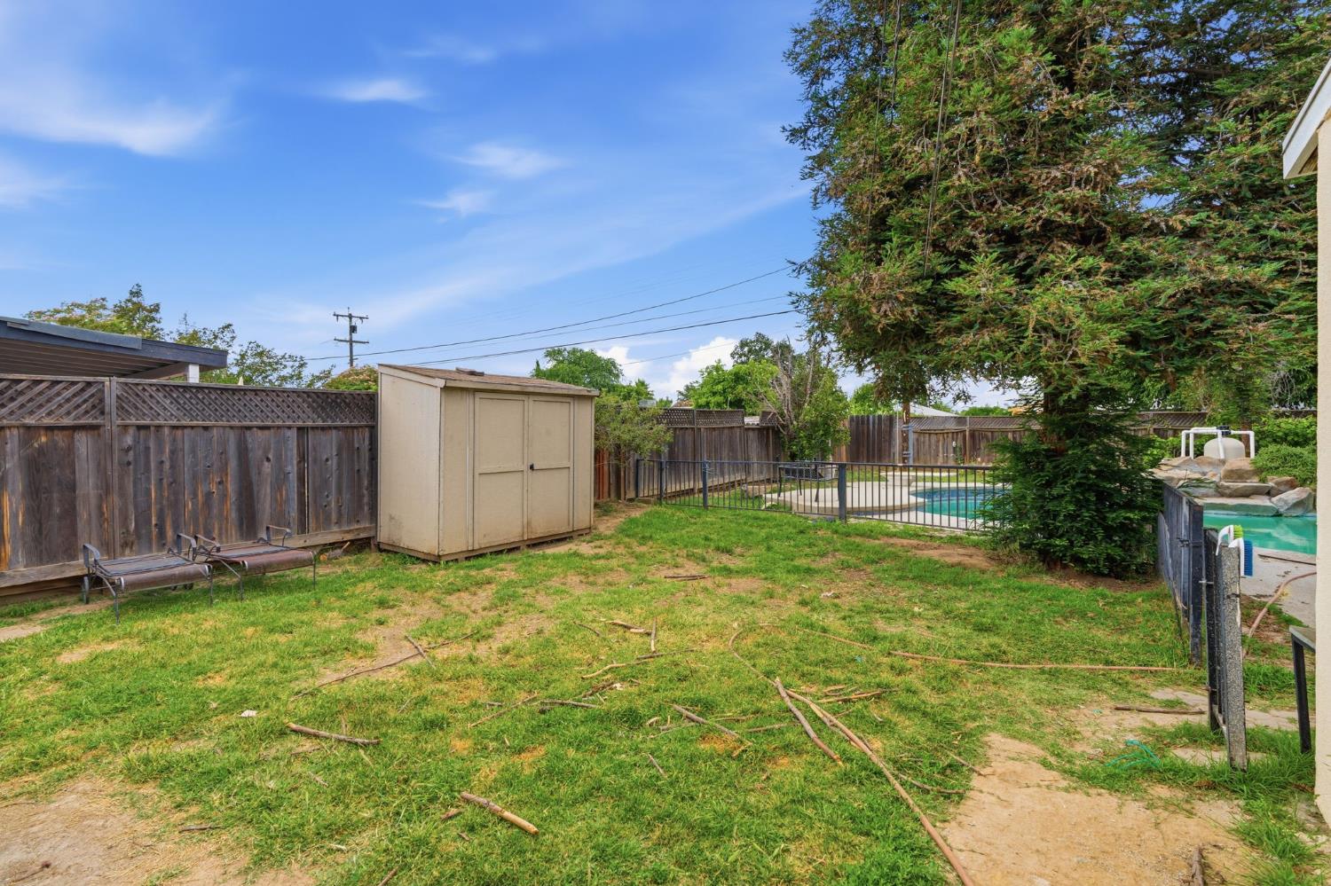 27341 Parkwood Ave, Madera, CA 93637