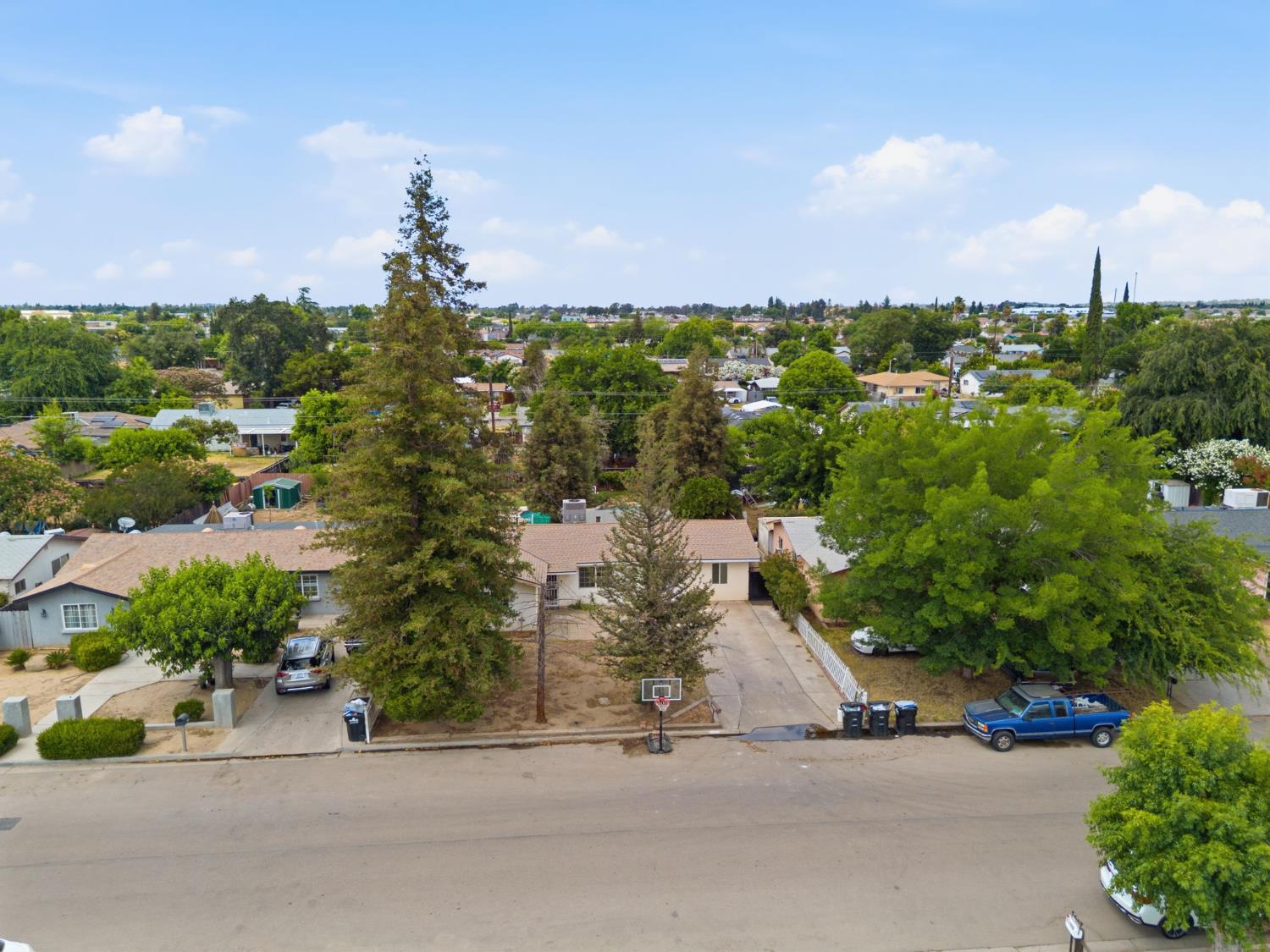 27341 Parkwood Ave, Madera, CA 93637