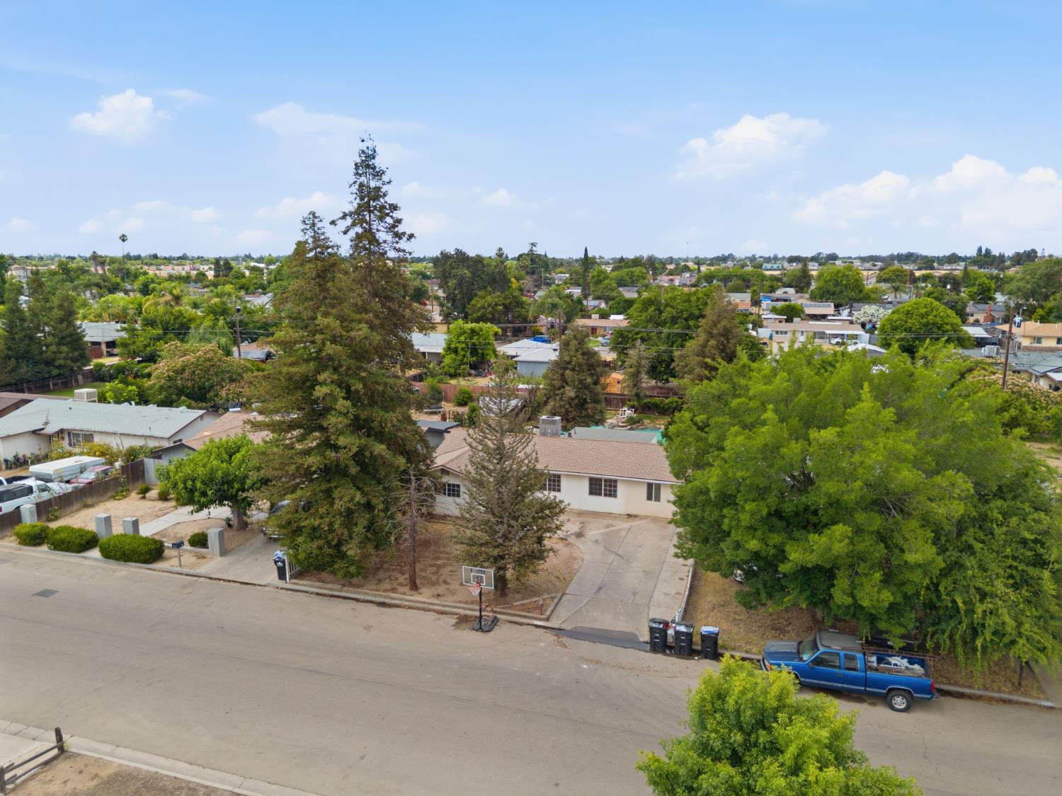 27341 Parkwood Ave, Madera, CA 93637