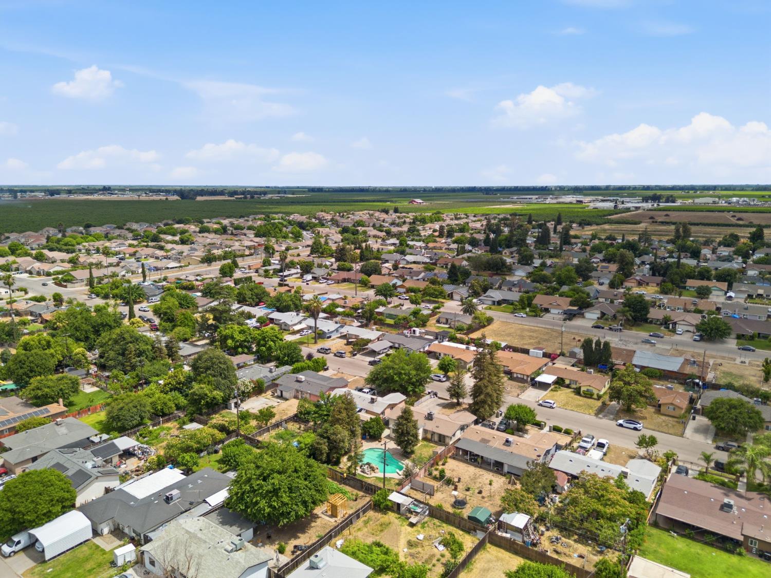 27341 Parkwood Ave, Madera, CA 93637