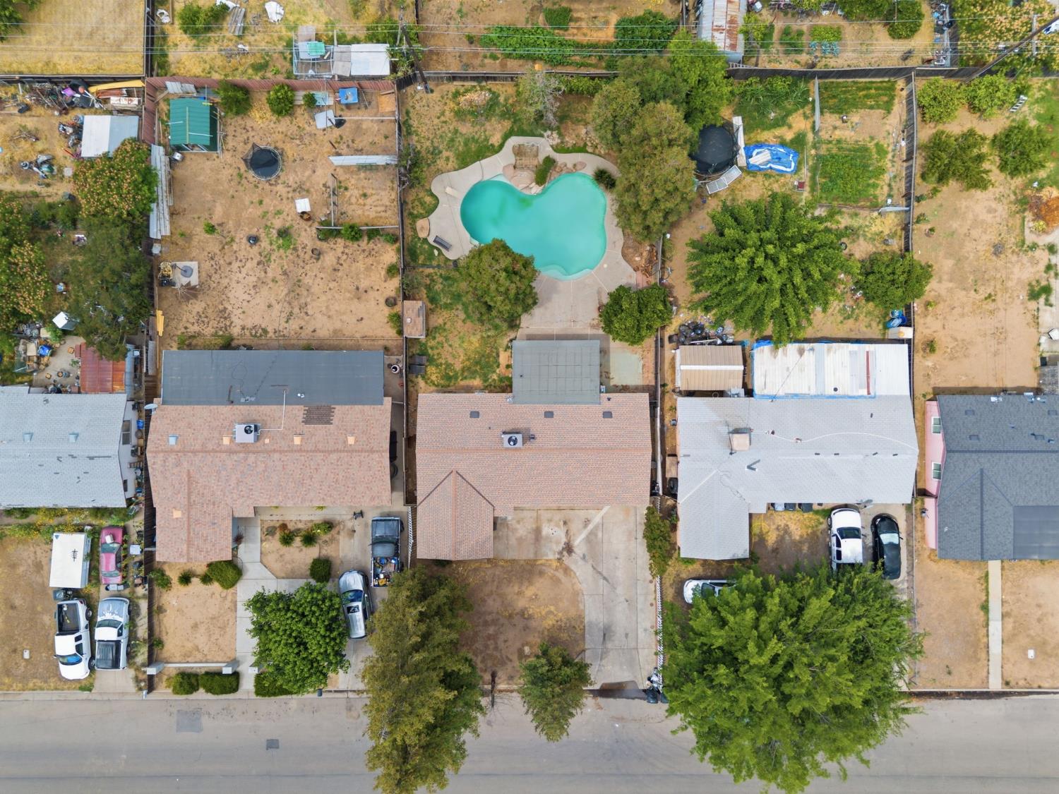 27341 Parkwood Ave, Madera, CA 93637
