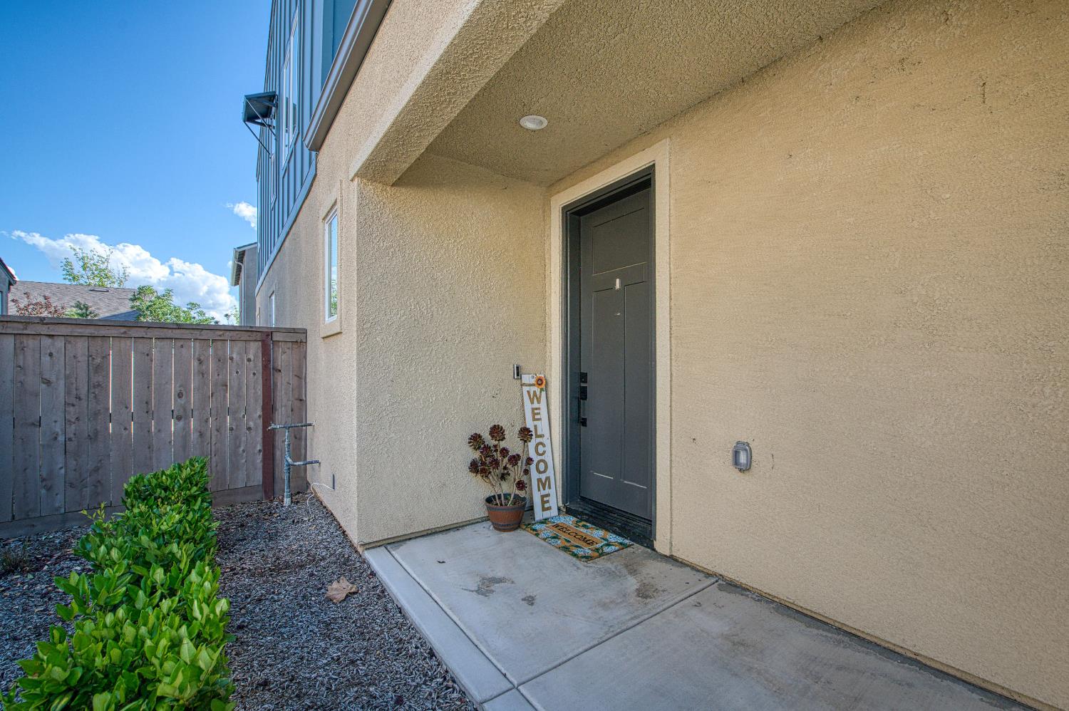 738 Katelyn Ave, Madera, CA 93636