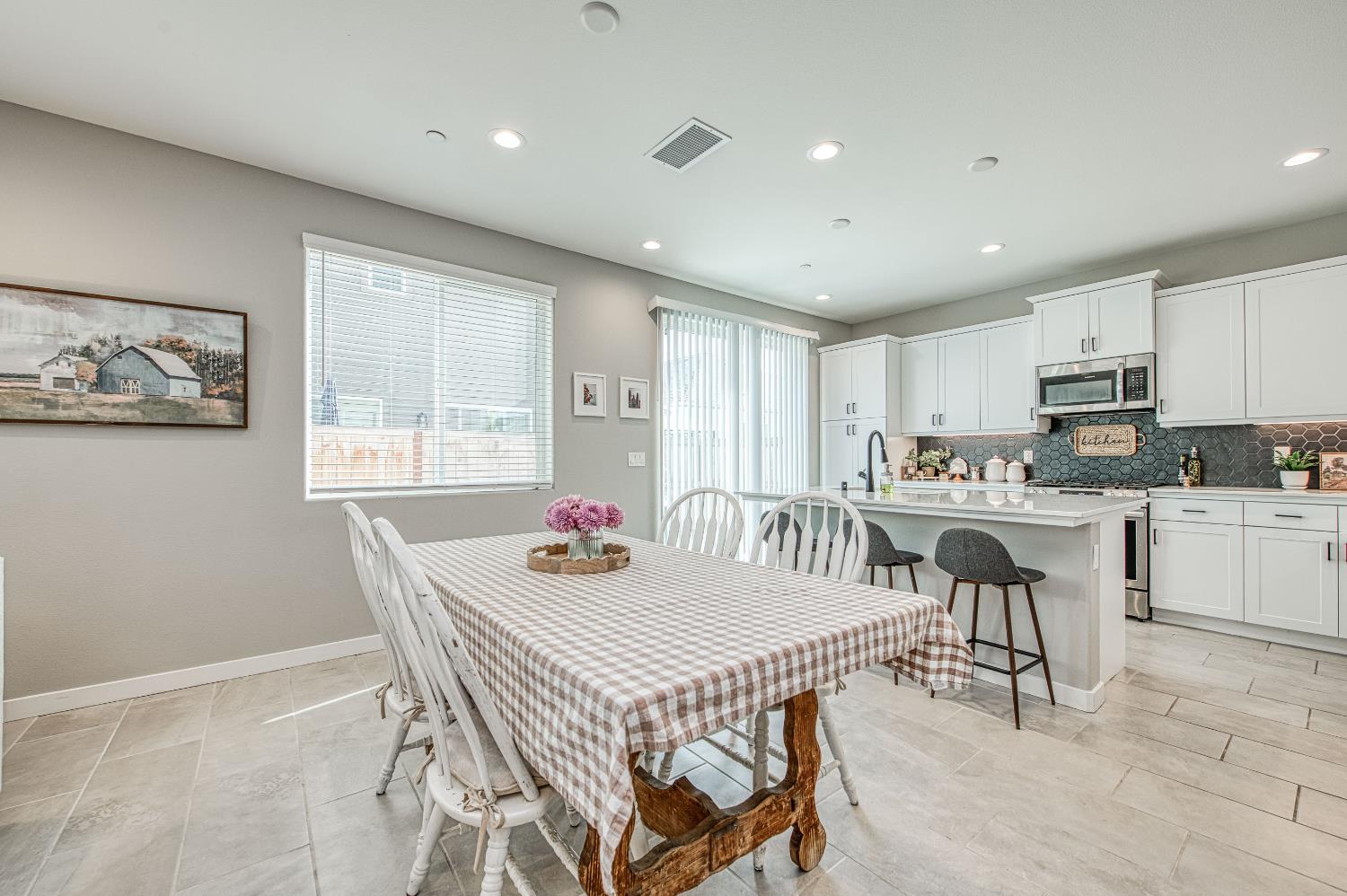 738 Katelyn Ave, Madera, CA 93636