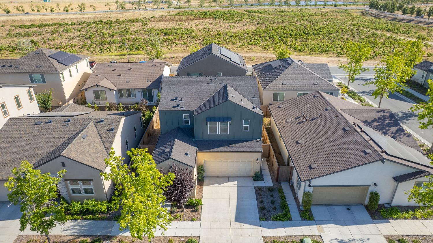 738 Katelyn Ave, Madera, CA 93636