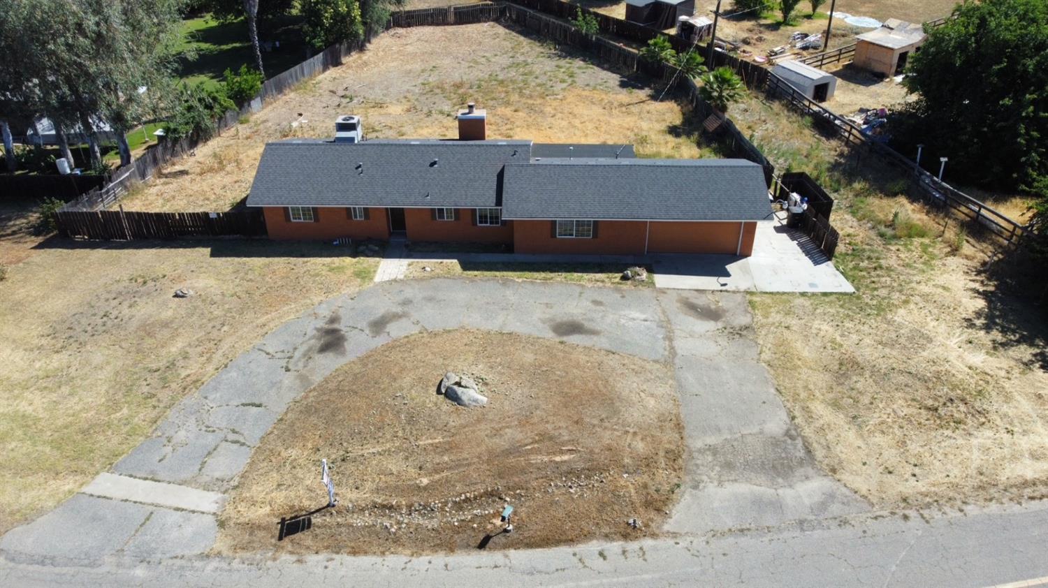 26295 Dillon Way, Madera, CA 93638