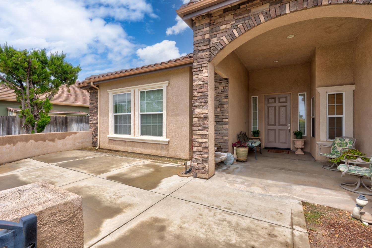 17028 Granite Falls Way, Madera, CA 93610