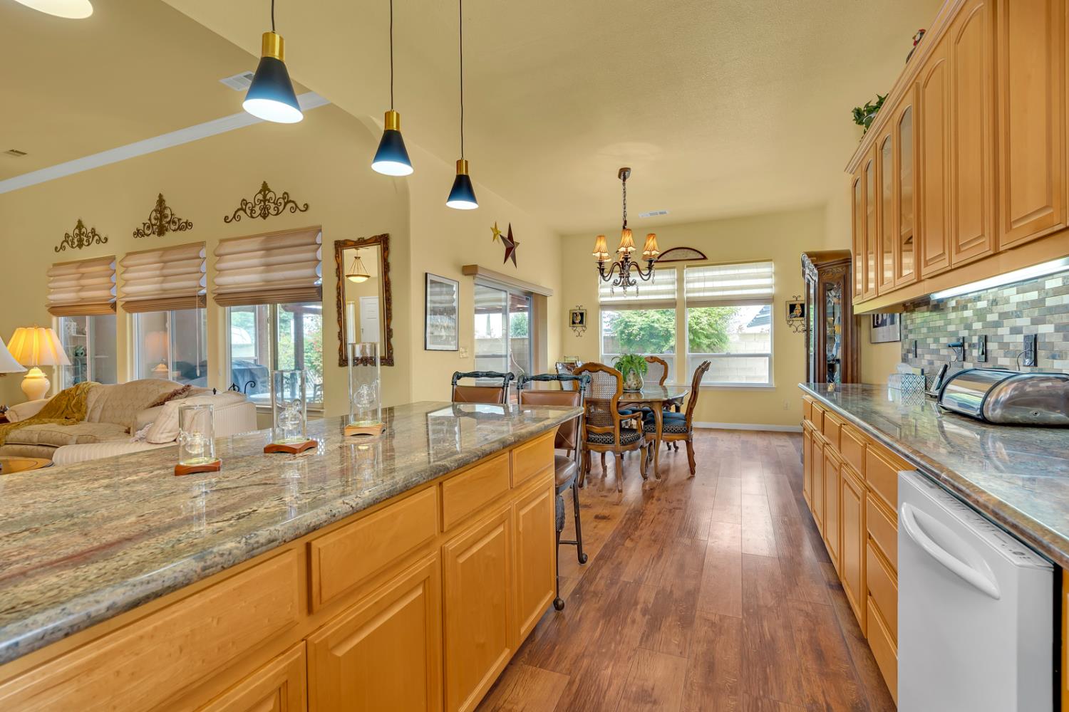 17028 Granite Falls Way, Madera, CA 93610