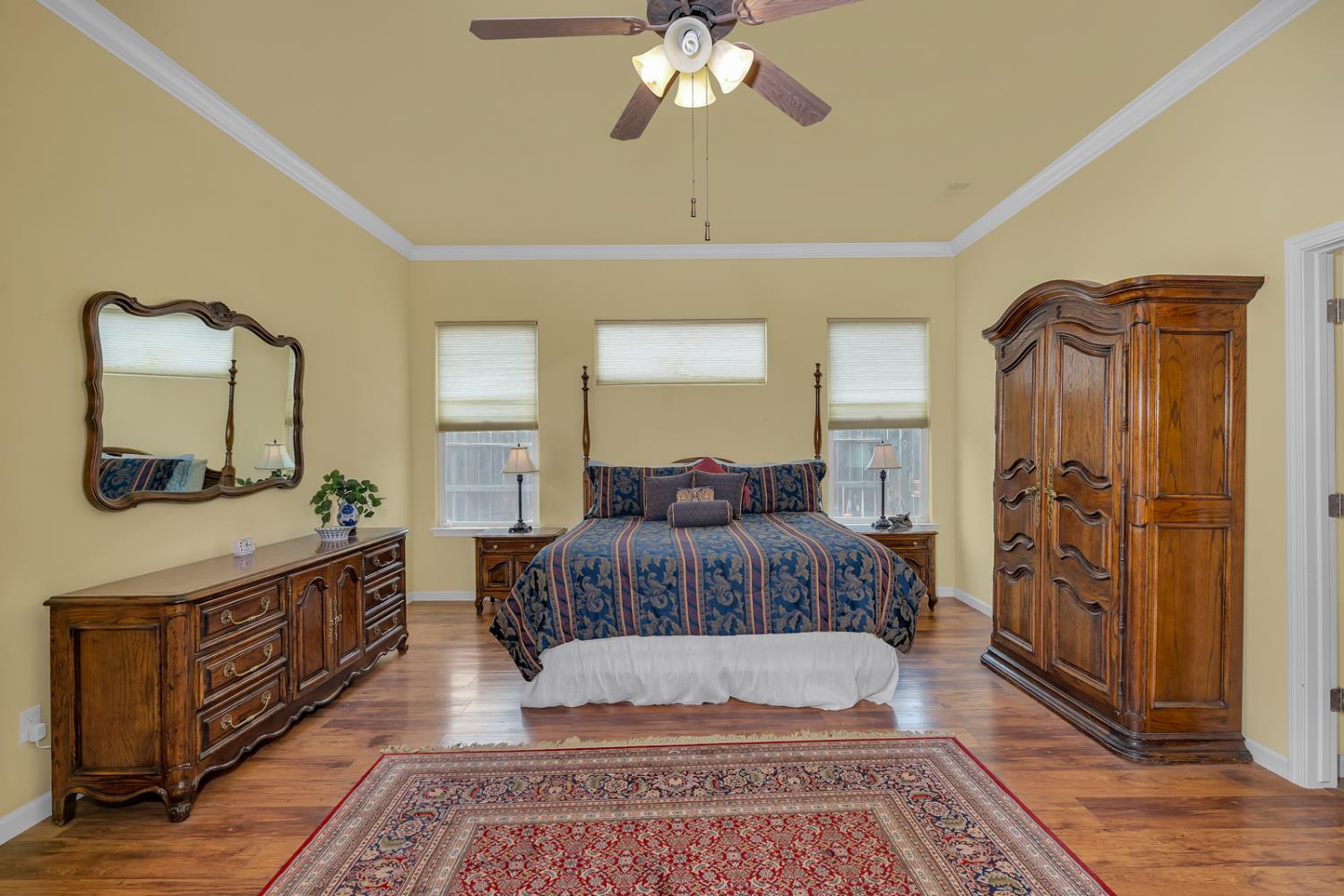 17028 Granite Falls Way, Madera, CA 93610