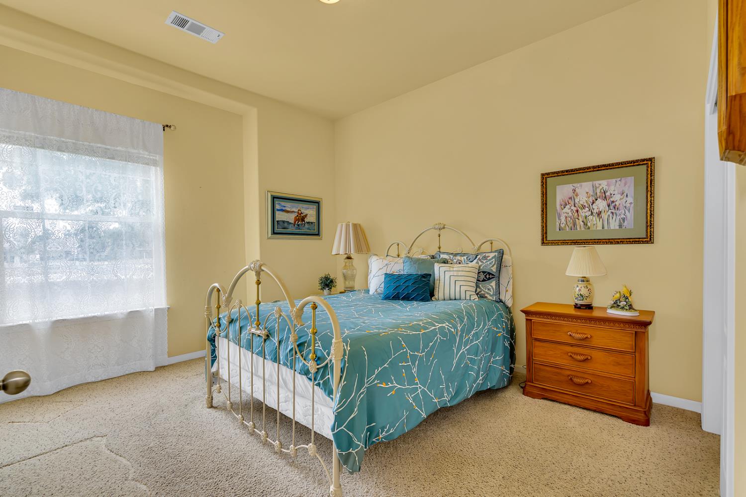 17028 Granite Falls Way, Madera, CA 93610