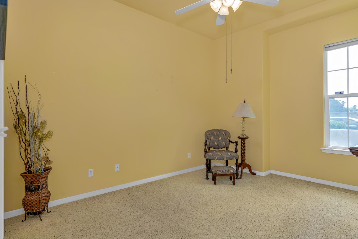 17028 Granite Falls Way, Madera, CA 93610