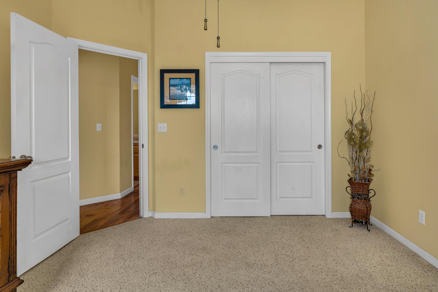 17028 Granite Falls Way, Madera, CA 93610