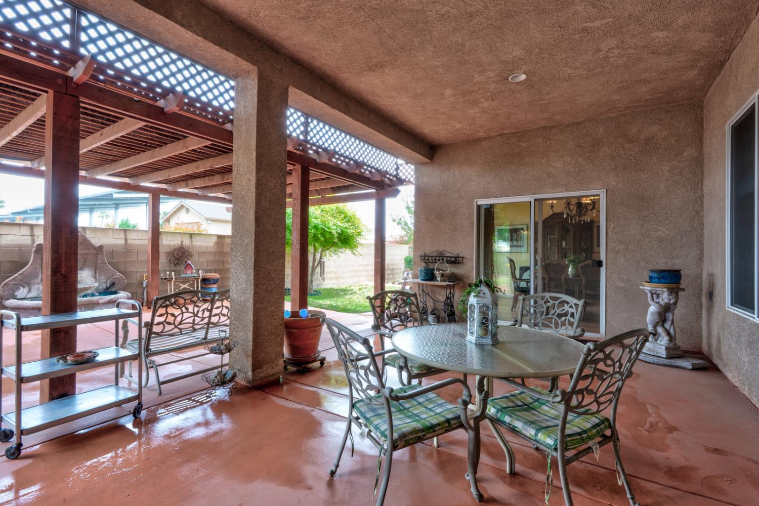 17028 Granite Falls Way, Madera, CA 93610