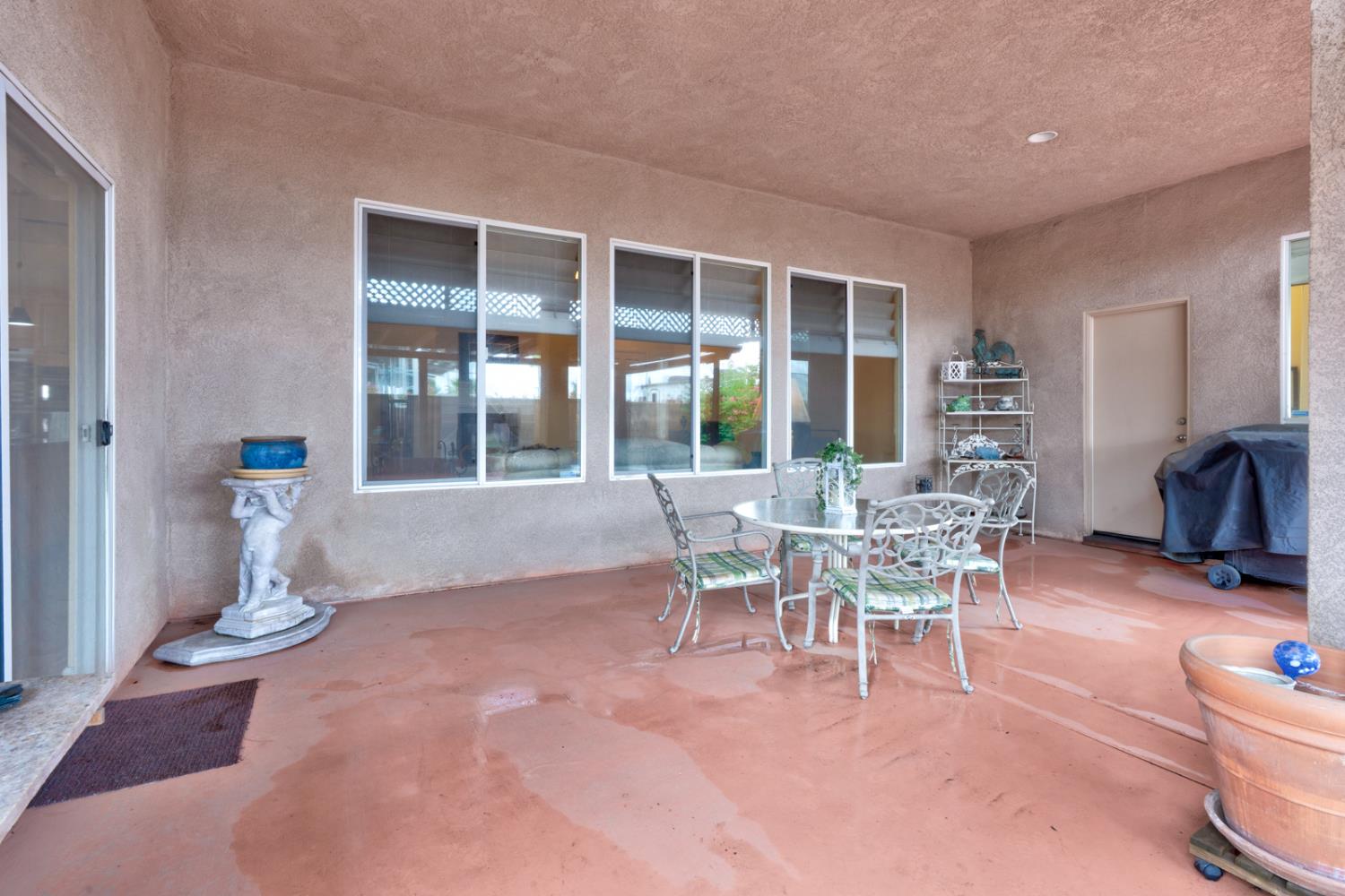 17028 Granite Falls Way, Madera, CA 93610