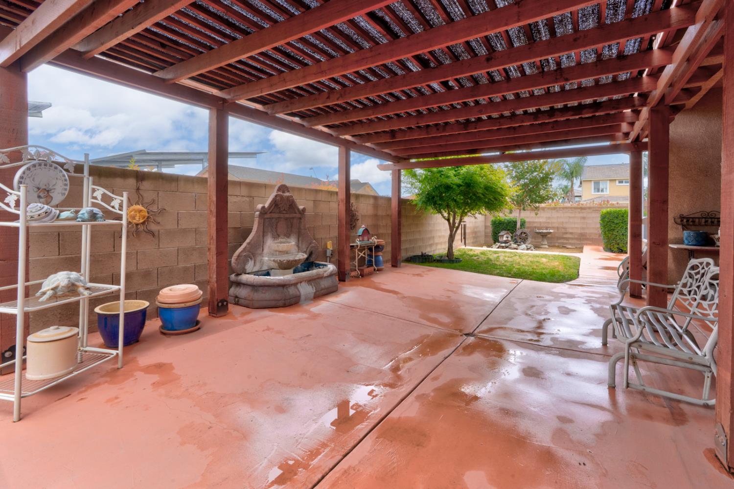 17028 Granite Falls Way, Madera, CA 93610