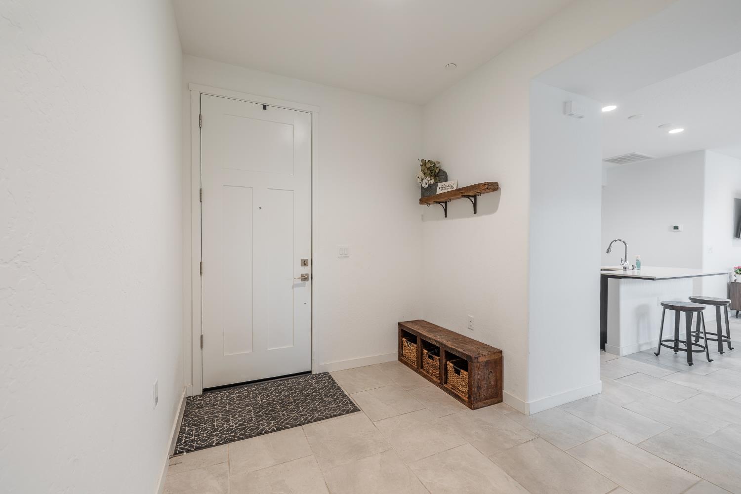 1180 Blue Oak Ln W, Madera, CA 93636