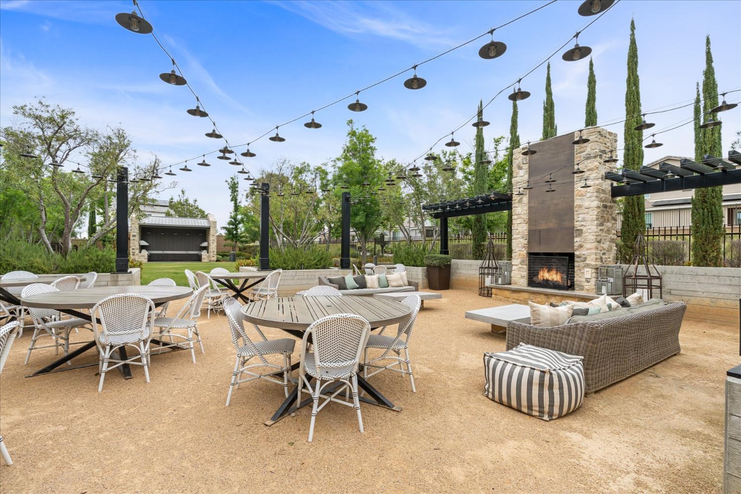 4314 Little Canyon Dr, Madera, CA 93636