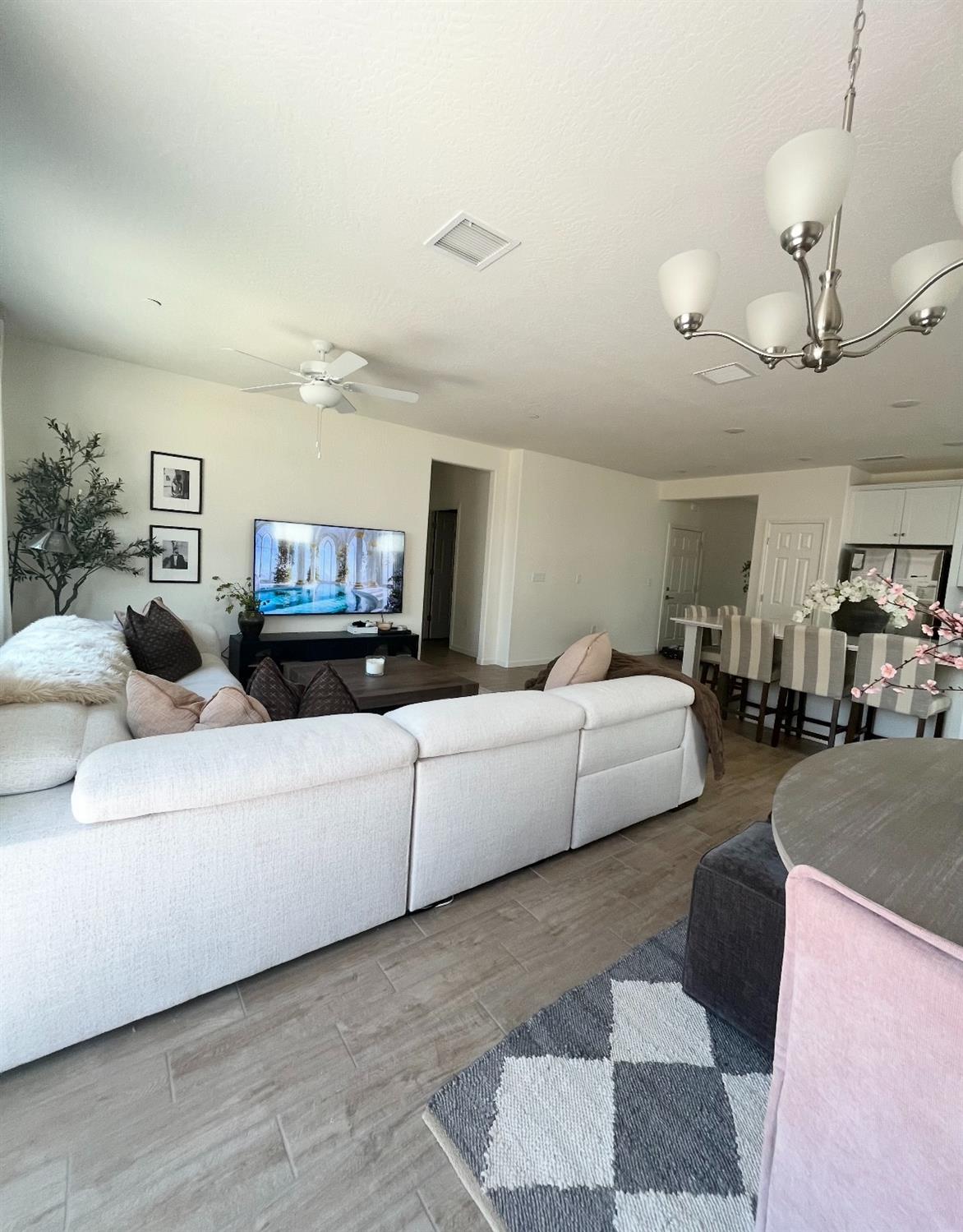 163 Reunion Way S, Madera, CA 93636
