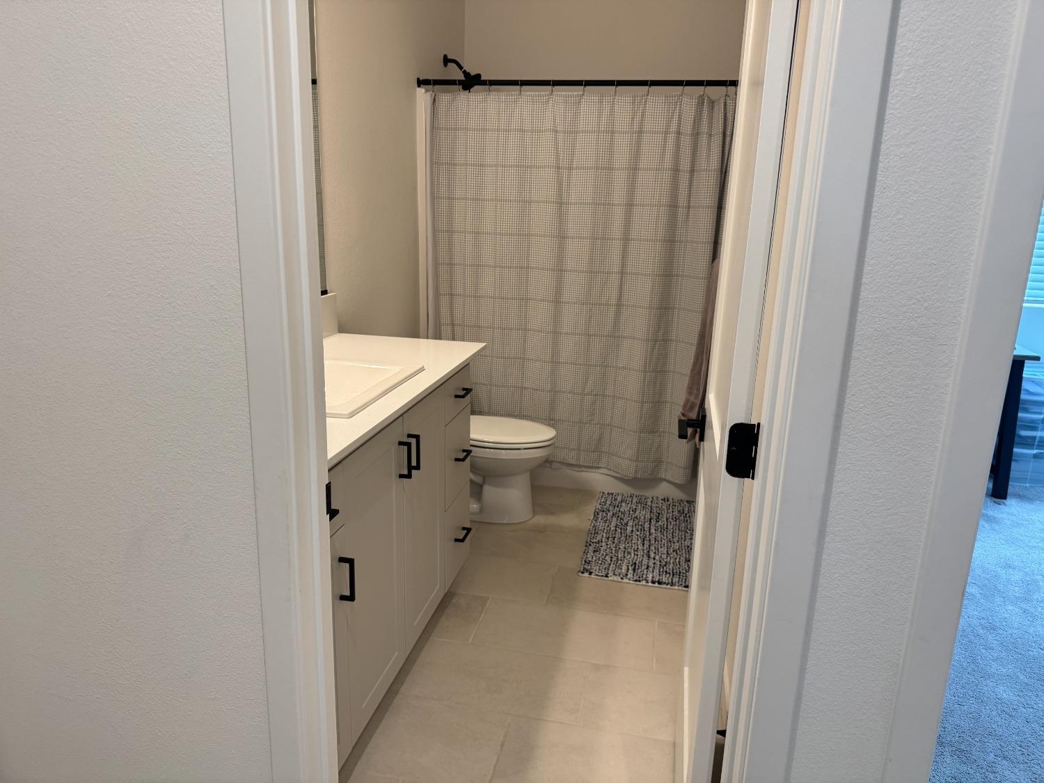 4035 Braden, Madera, CA 93636