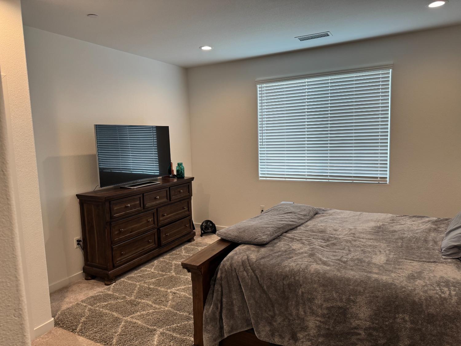 4035 Braden, Madera, CA 93636