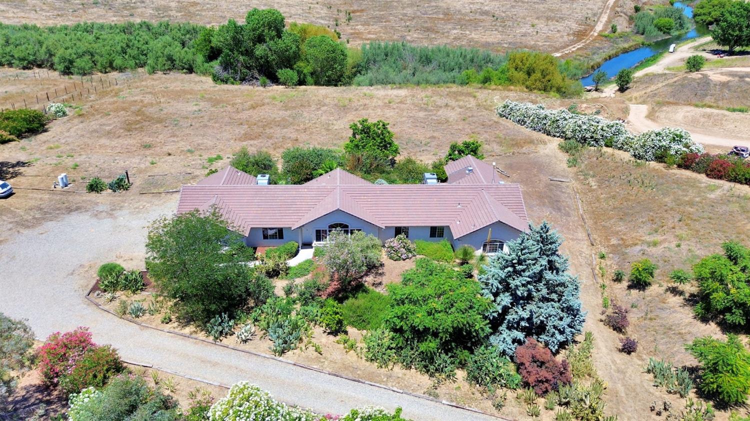 22250 stabulis Ct, Madera, CA 93638
