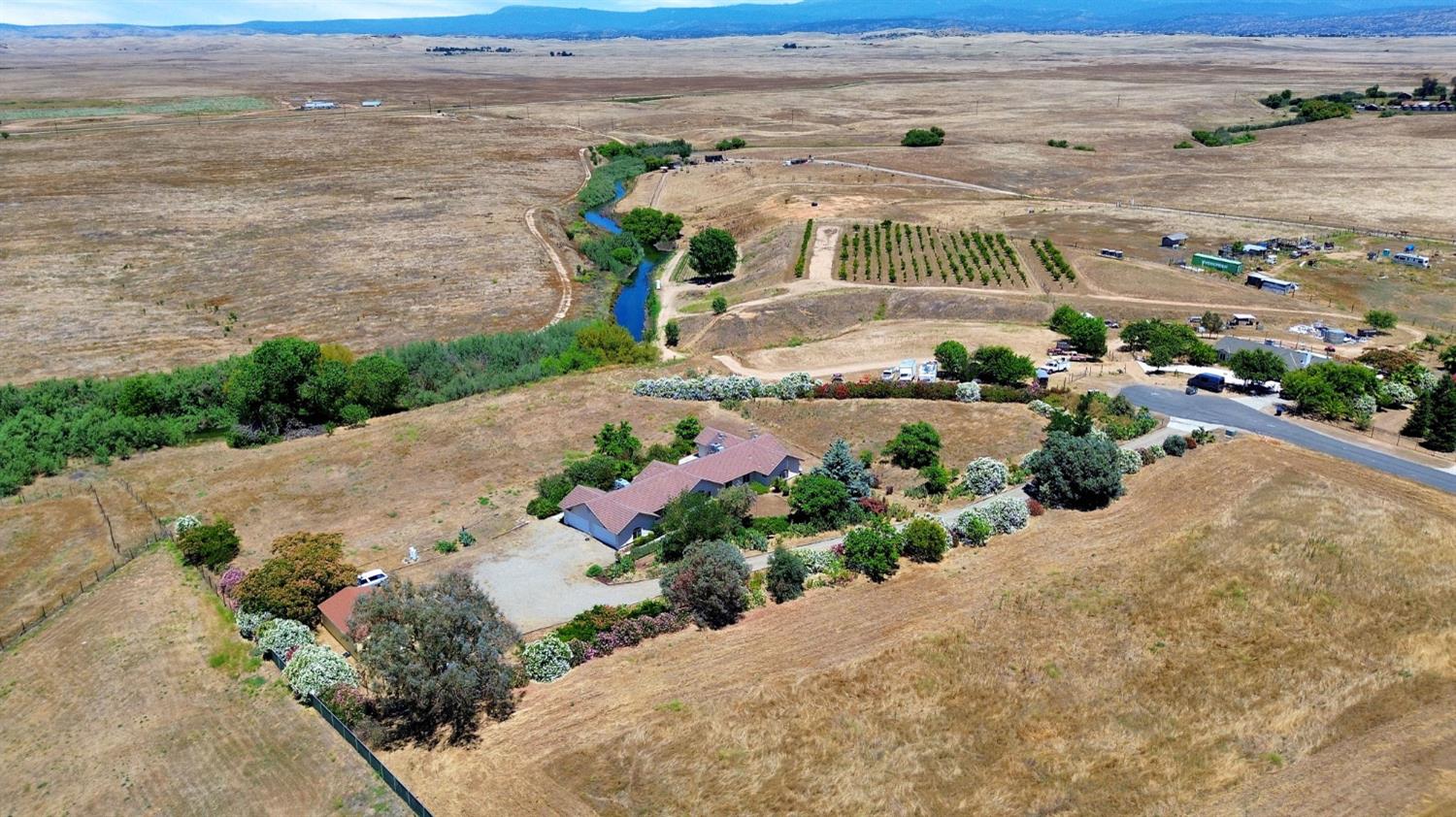 22250 stabulis Ct, Madera, CA 93638
