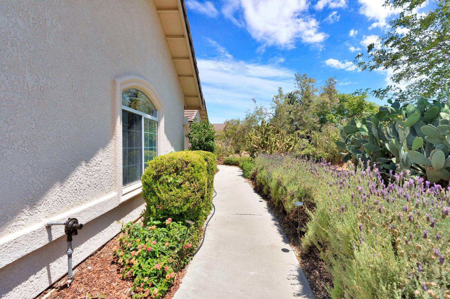 22250 stabulis Ct, Madera, CA 93638