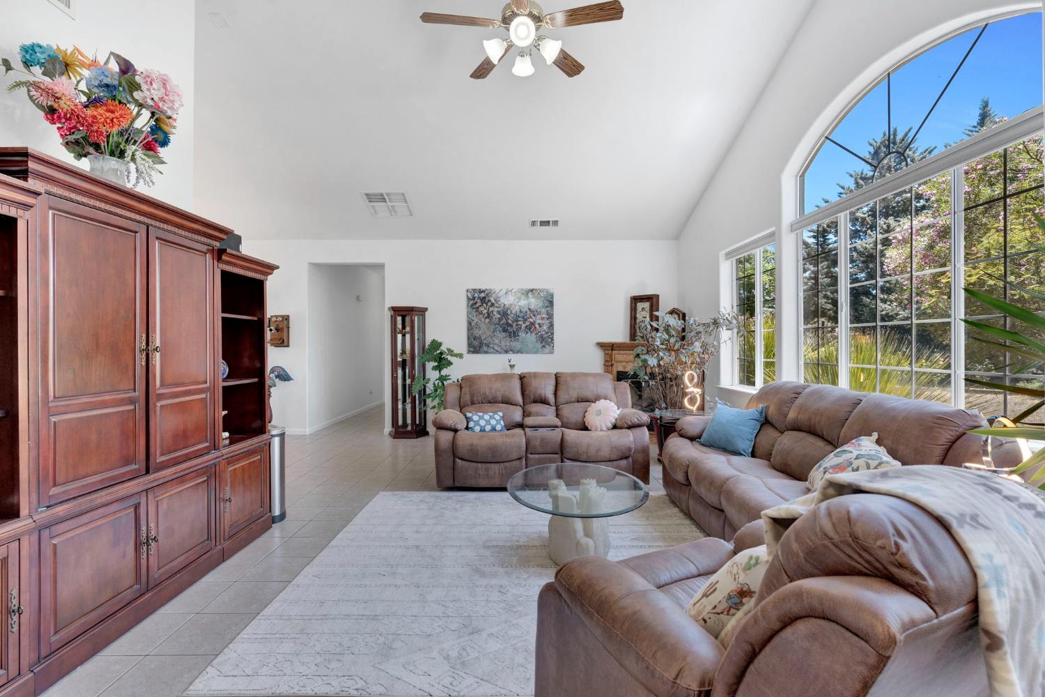 22250 stabulis Ct, Madera, CA 93638