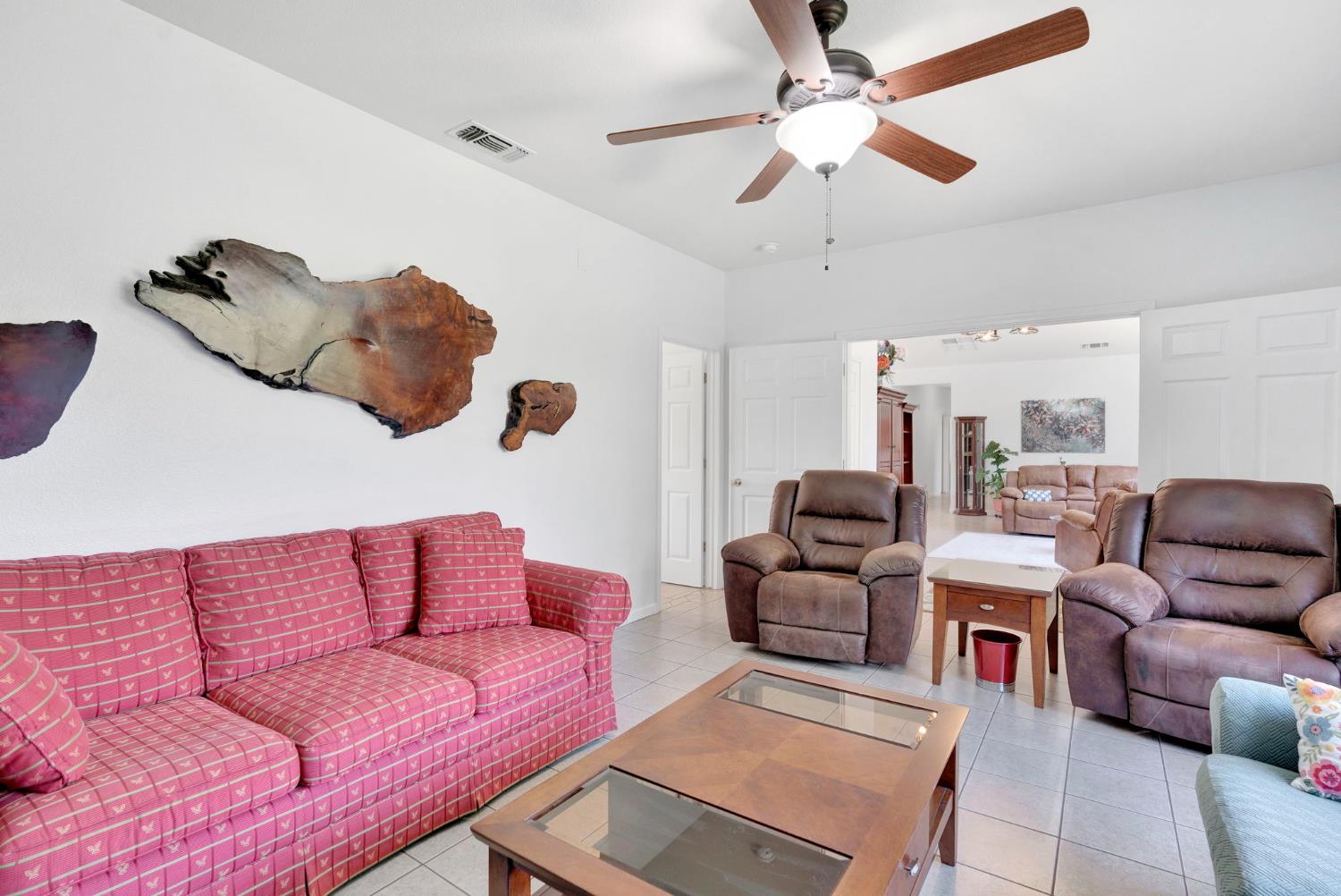 22250 stabulis Ct, Madera, CA 93638