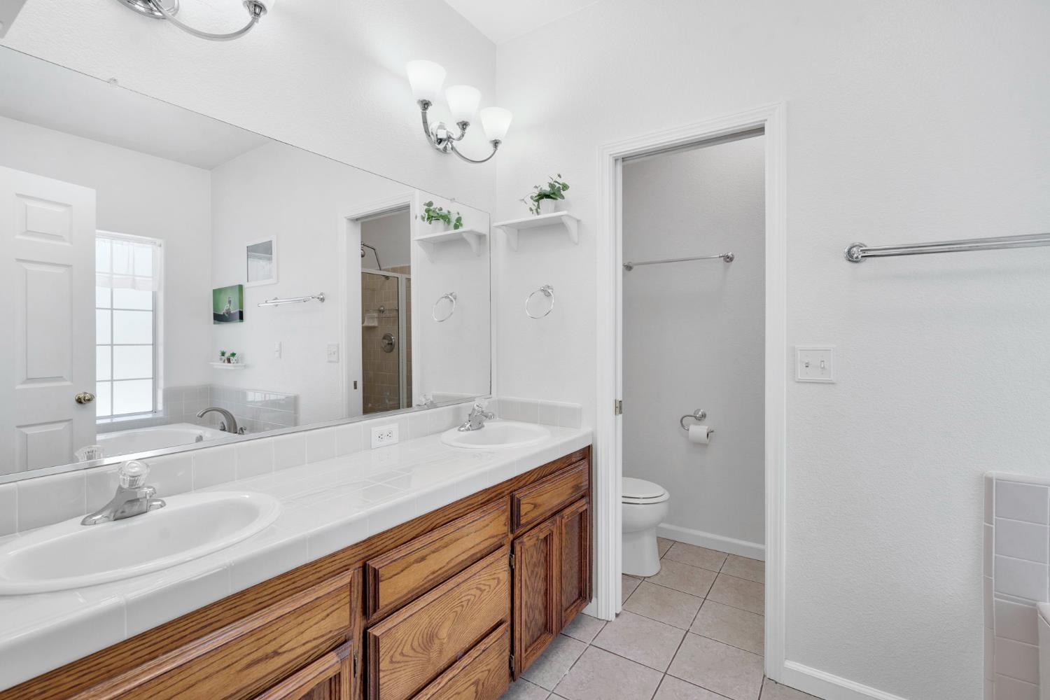 22250 stabulis Ct, Madera, CA 93638