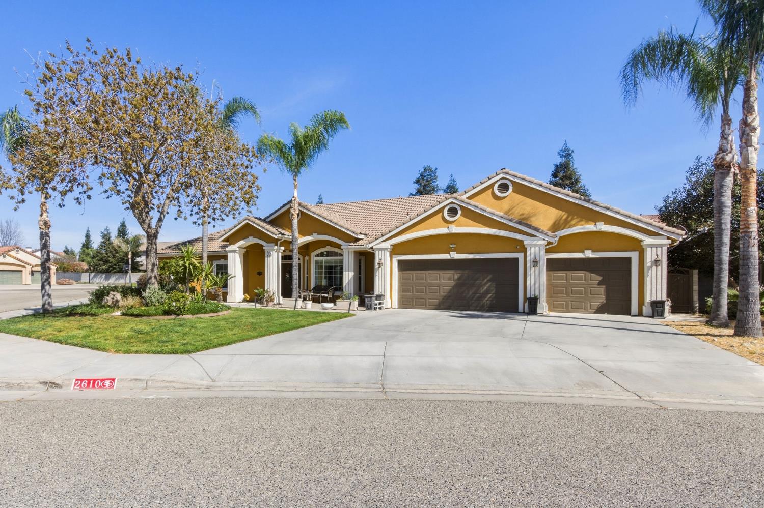 2610 Marie Dr, Madera, CA 93637