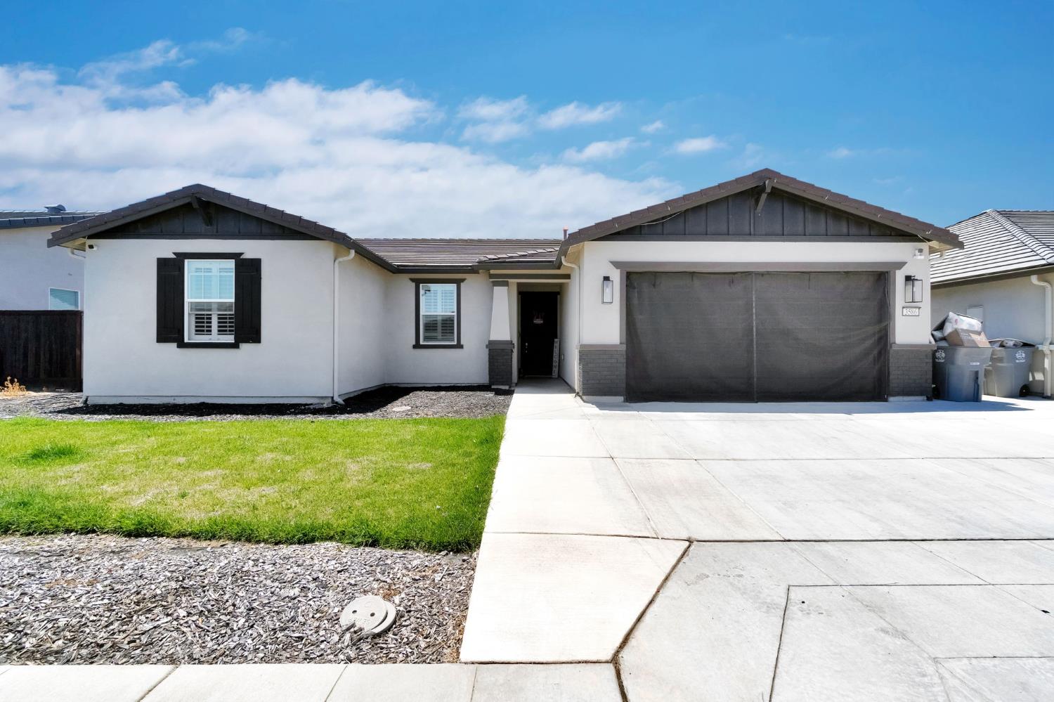 3586 White Sands Dr, Madera, CA 93637